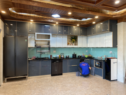 Hình ảnh, video tủ bếp inox và nhôm hợp kim cánh kính Đà Nẵng